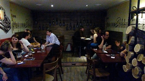 We are discussing the topic "Moneyless artists"